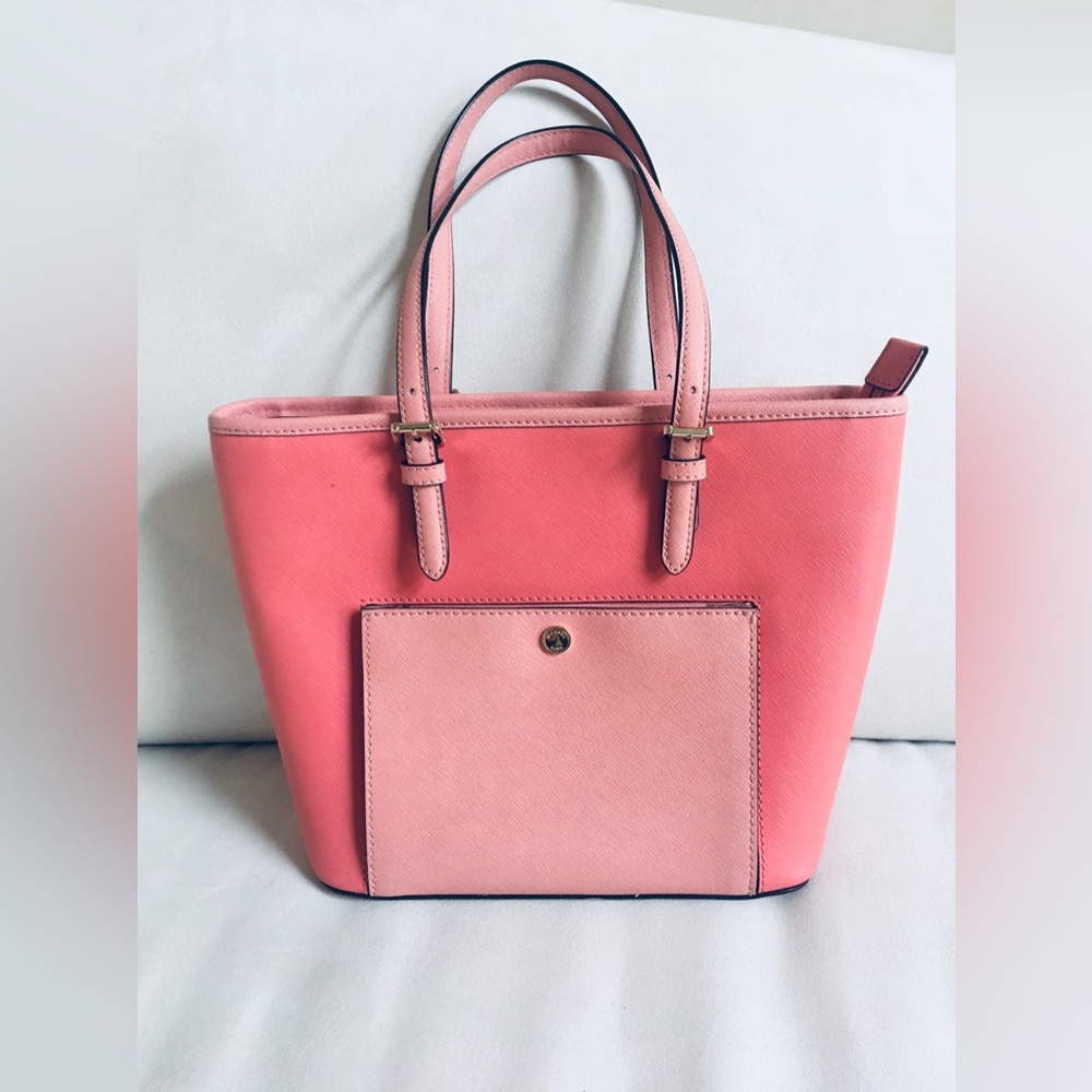 Micheal Kors Coral Leather Tote Purse.